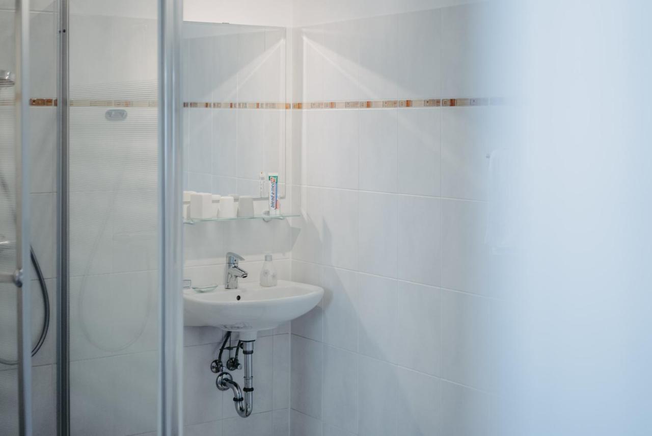 Haus Luna - Privatzimmer Im Sonnigen Suedburgenland Hackerberg Esterno foto