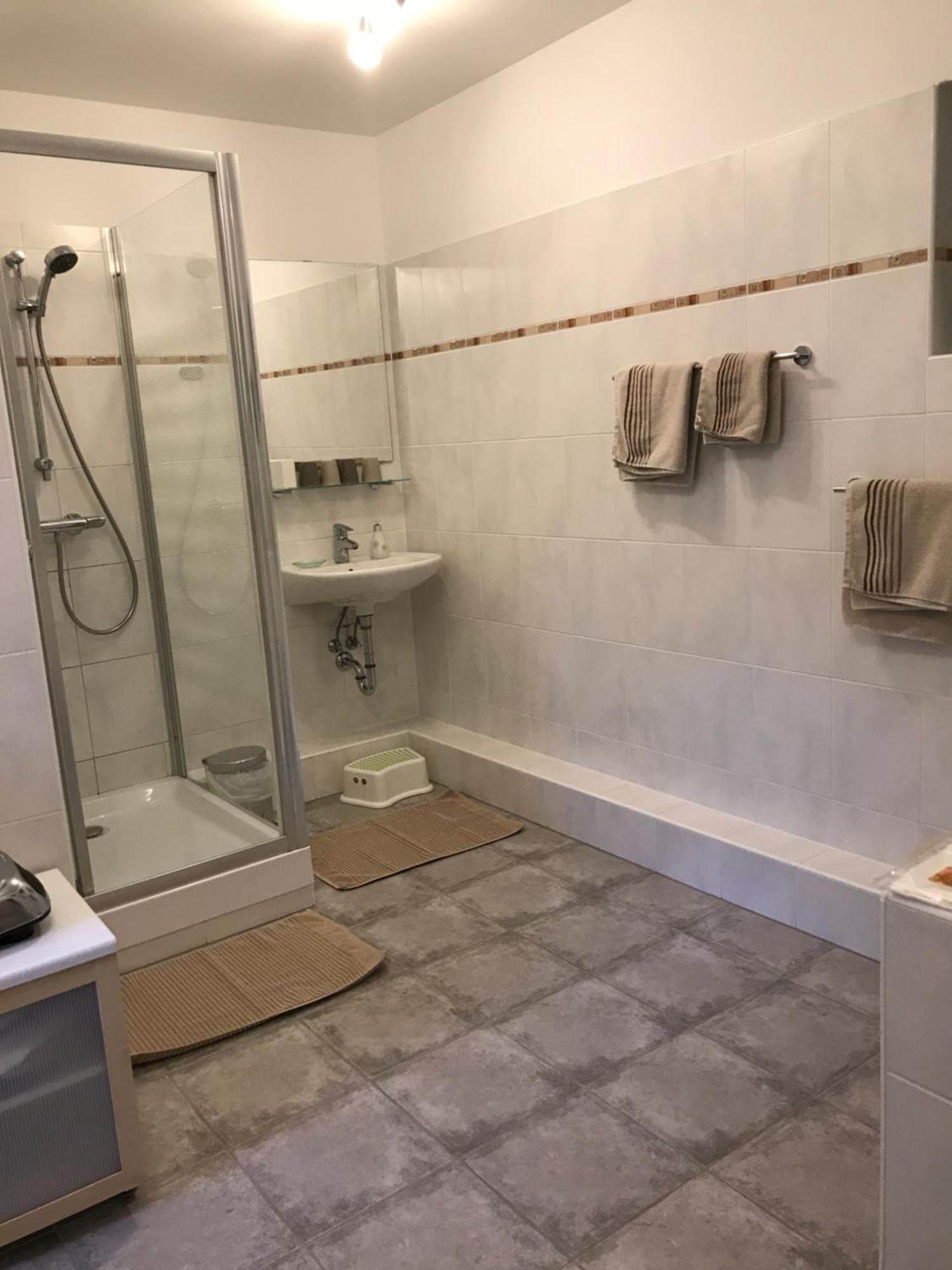 Haus Luna - Privatzimmer Im Sonnigen Suedburgenland Hackerberg Esterno foto