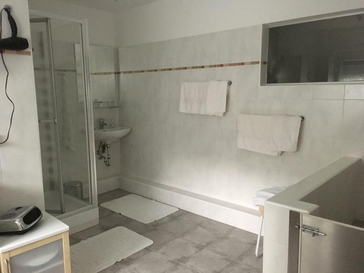 Haus Luna - Privatzimmer Im Sonnigen Suedburgenland Hackerberg Esterno foto